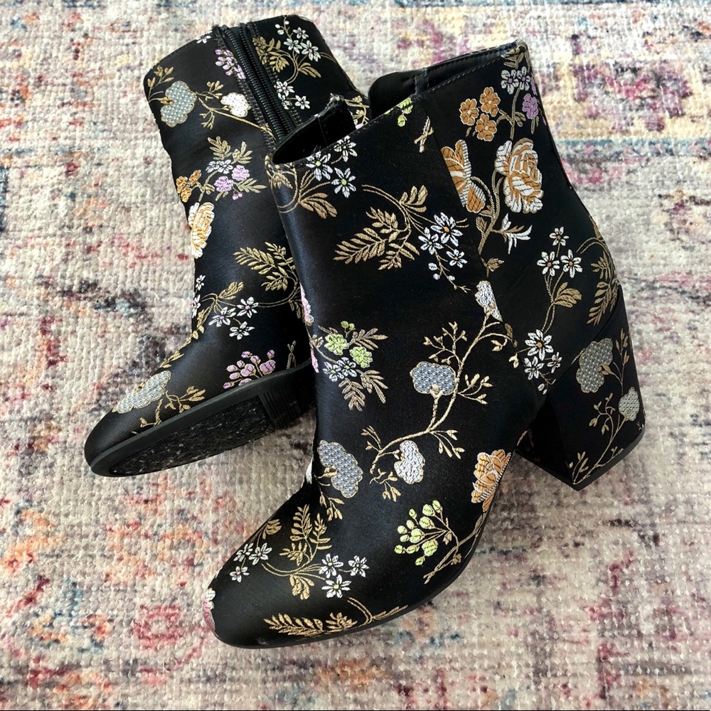 BRAND NEW Floral Embroidered Booties